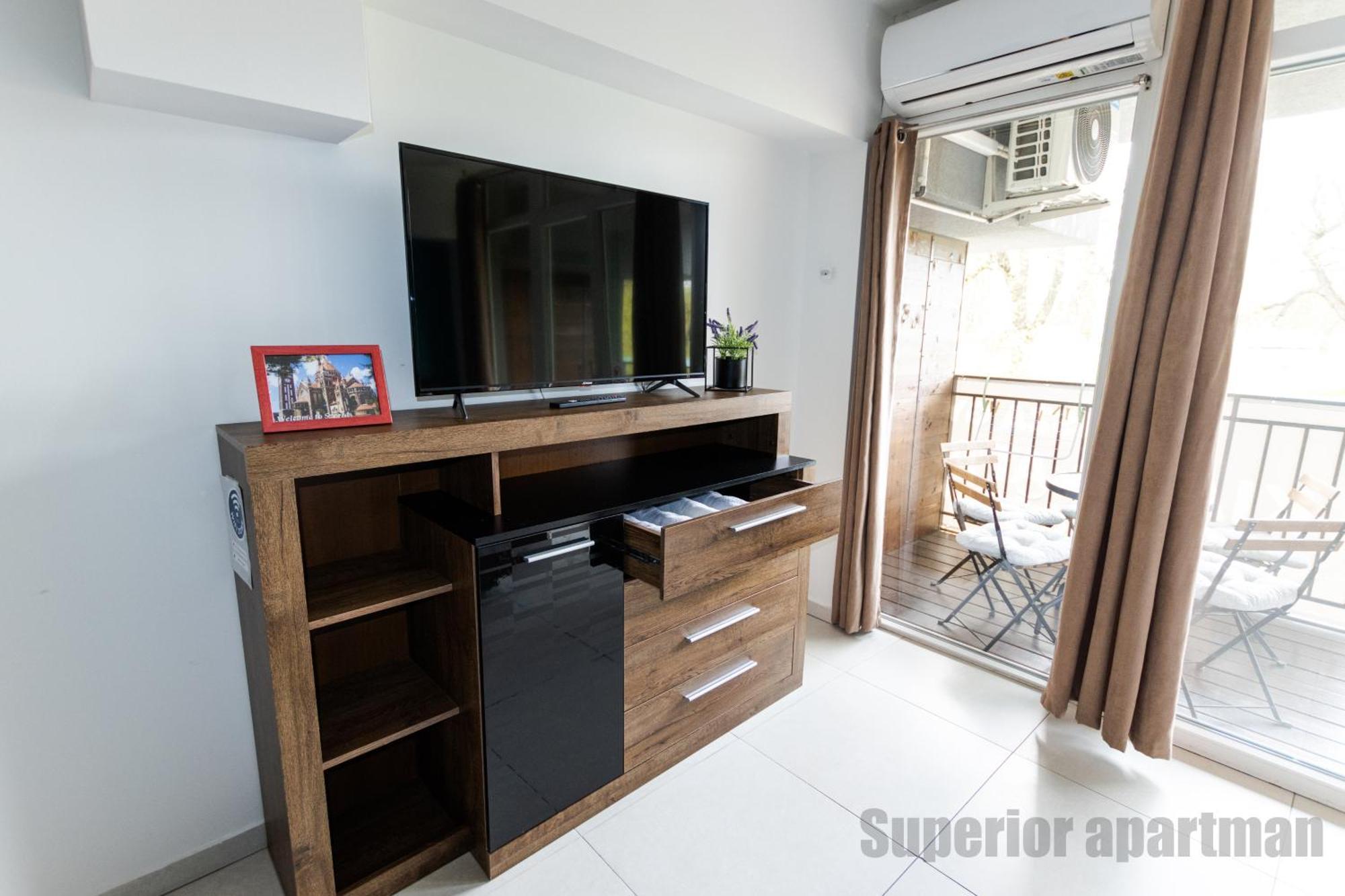 Tisza Gyoengye Apartment *